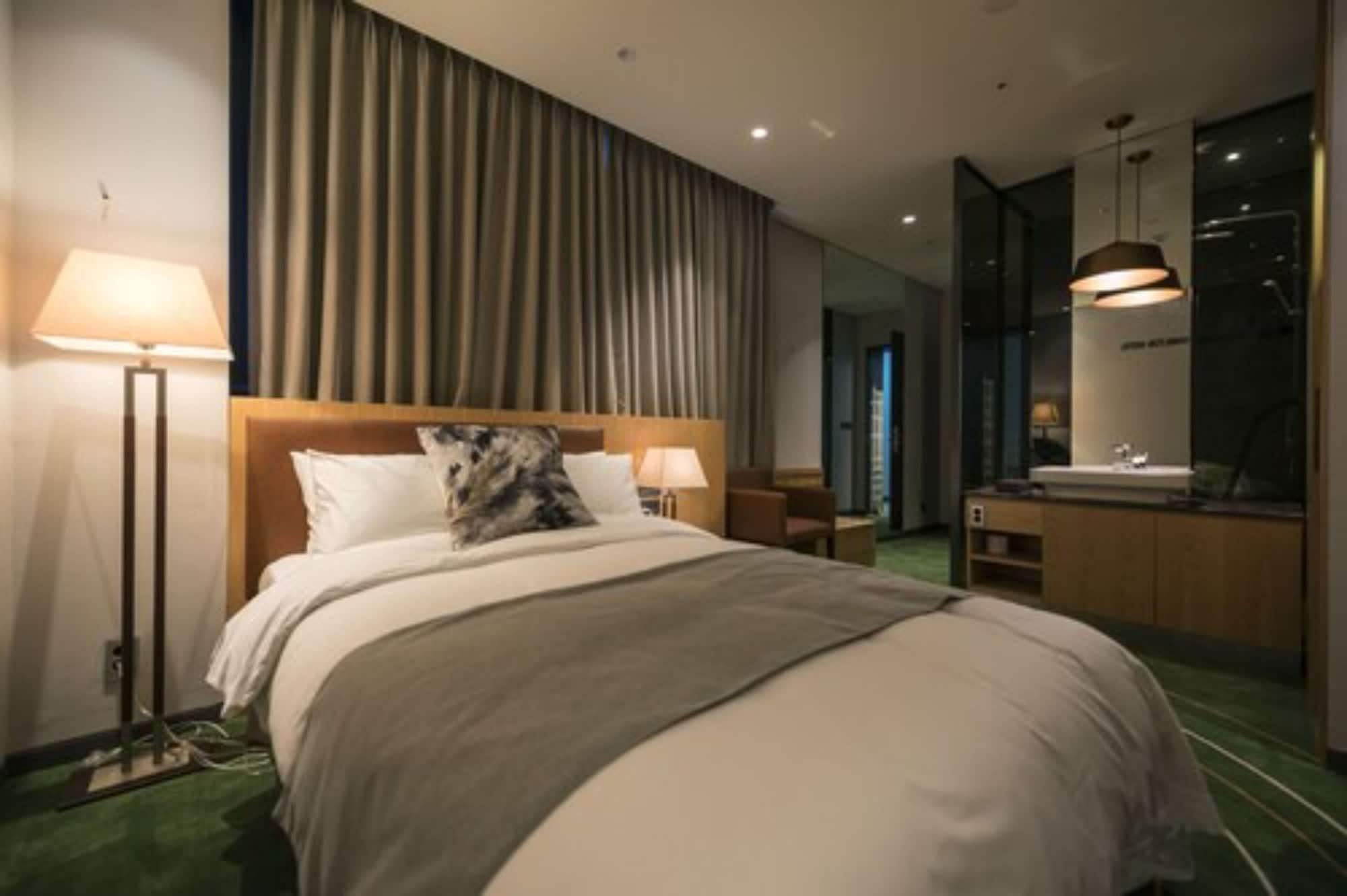 Best Louis Hamilton Hotel Changwon Eksteriør bilde