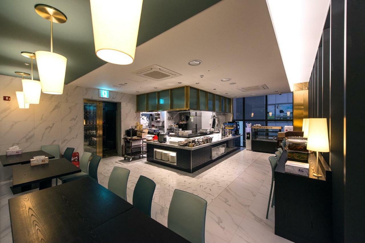 Best Louis Hamilton Hotel Changwon Eksteriør bilde